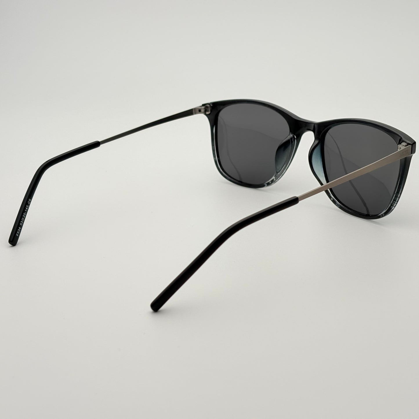 Atlas Polarized // Striped Black