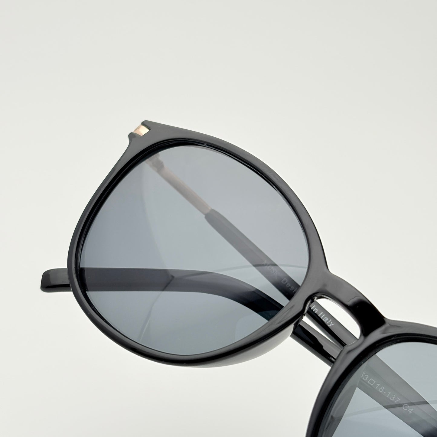Aura Polarized // Black