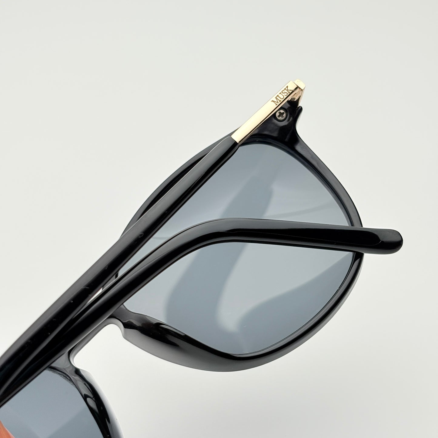Aura Polarized // Black