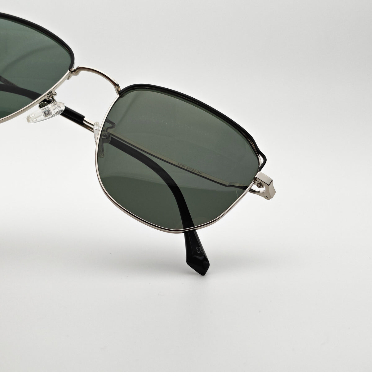 Zenith Polarized // Silver Black