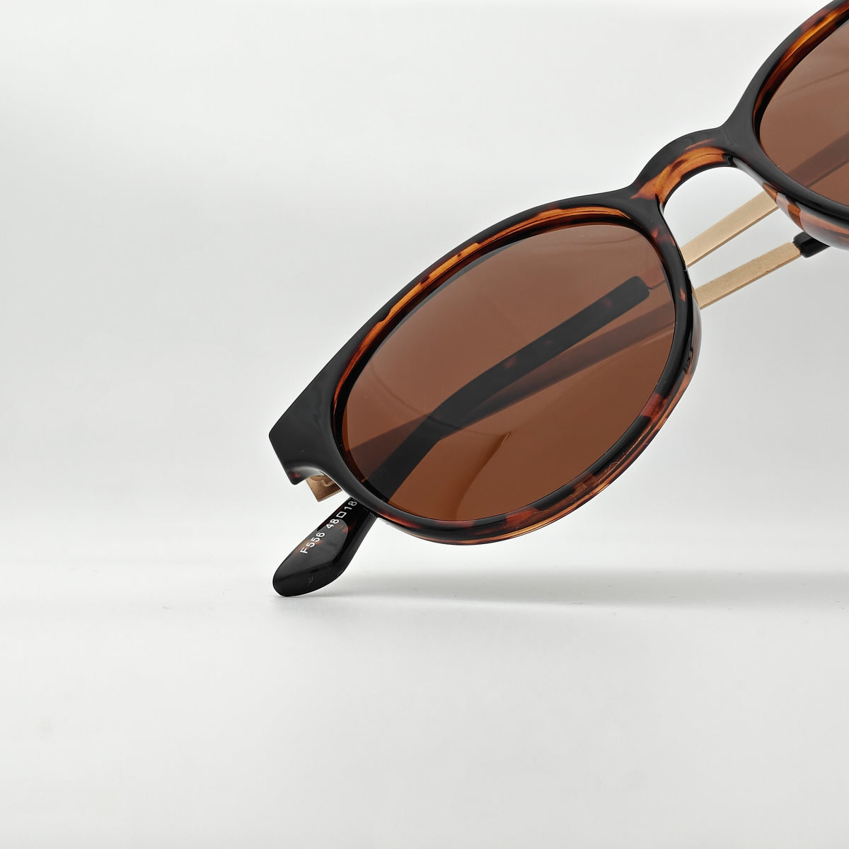 Elara Polarized // Turqoise Brown