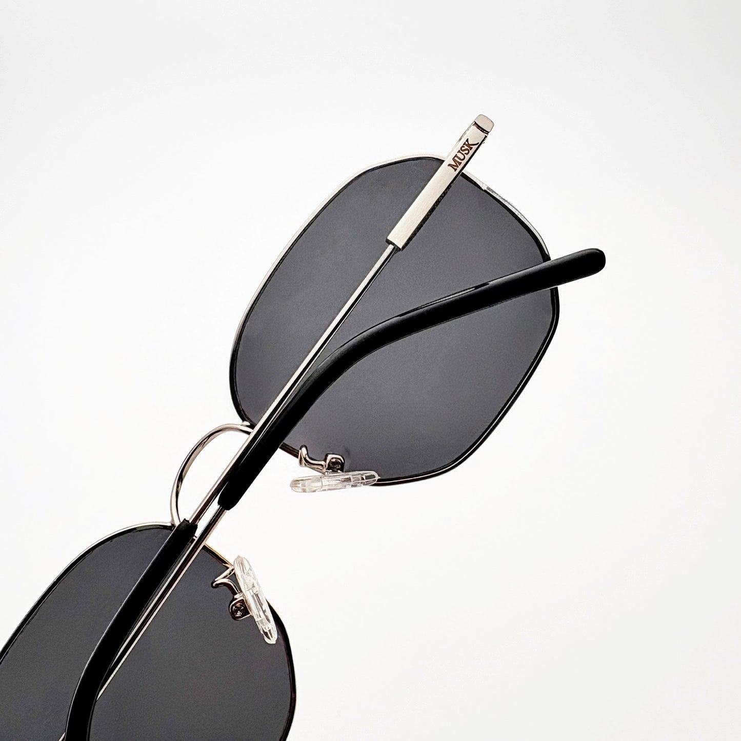 Vector Polarized // Silver Black
