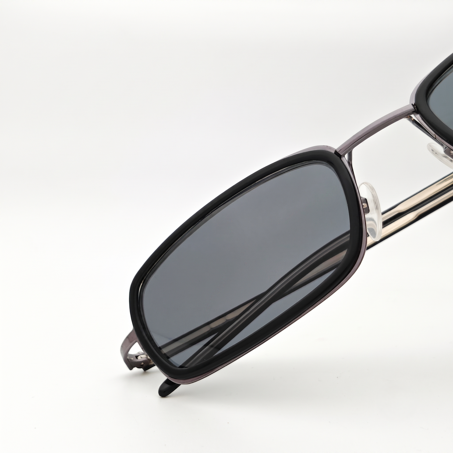 Nova Polarized // Sheen Black