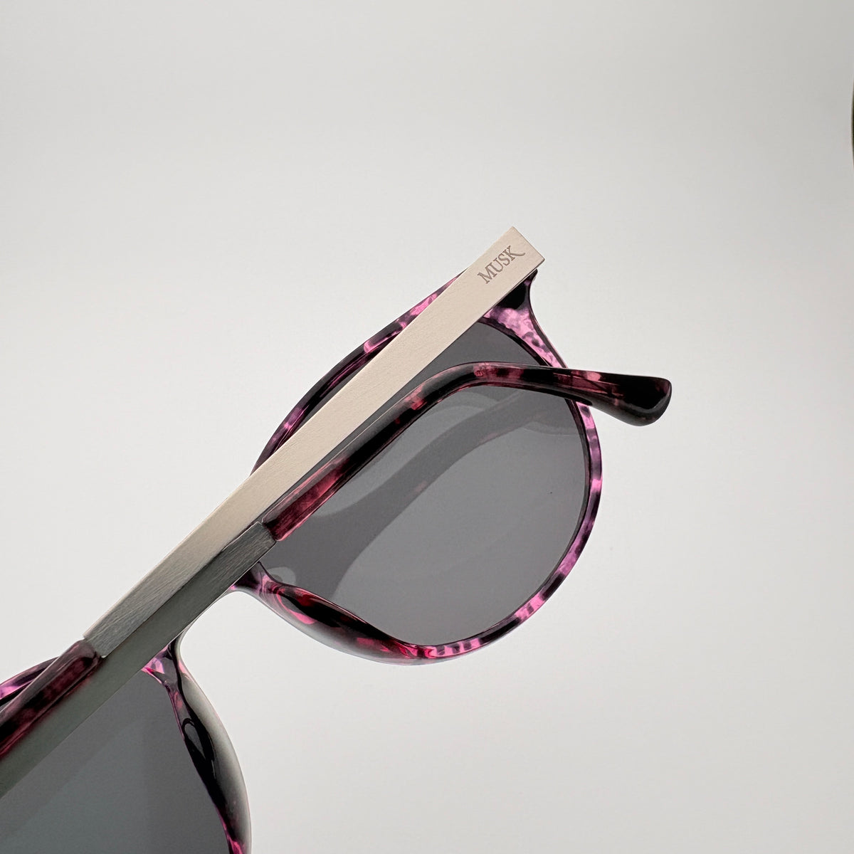 Elara Polarized // Plum Tortoise