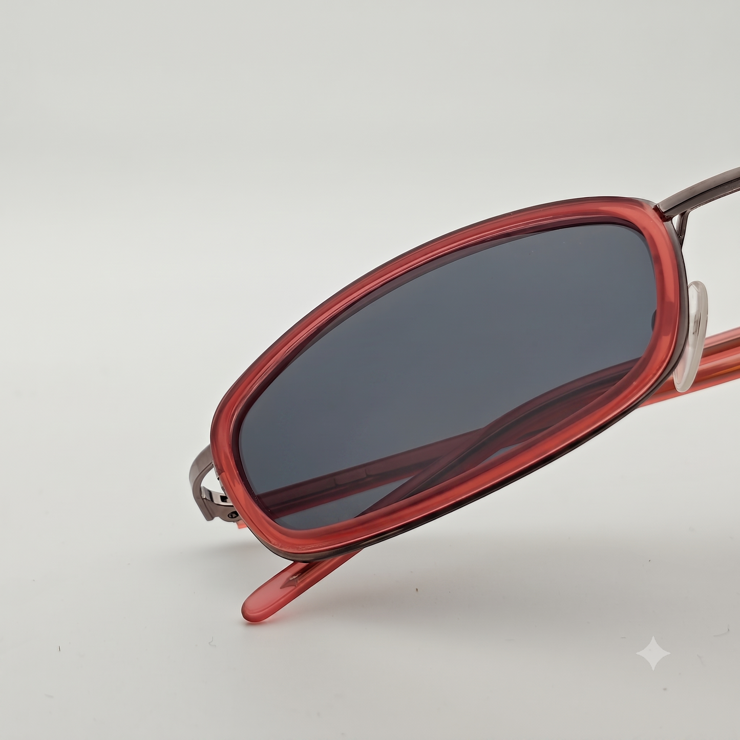 Nova Polarized // Peach