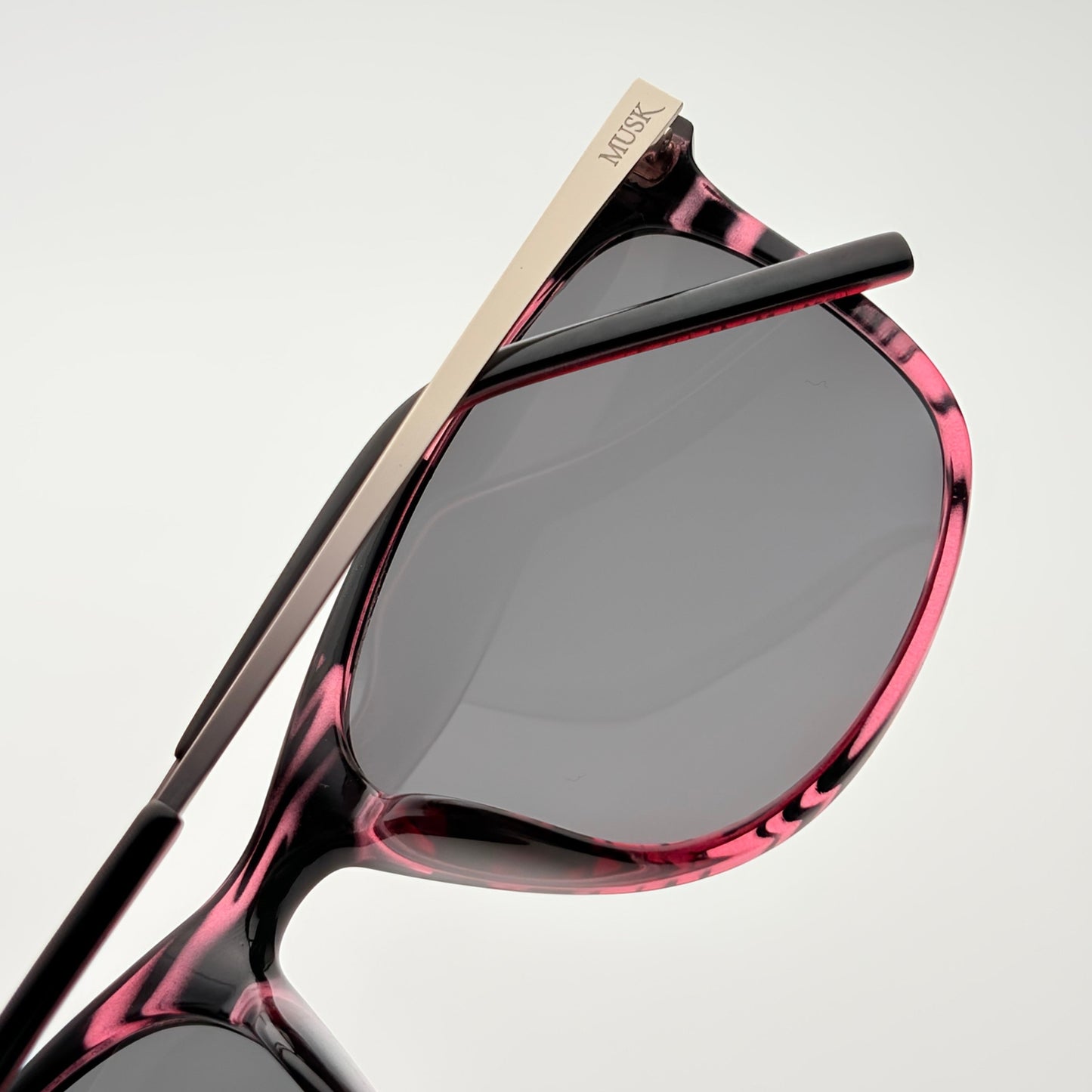 Atlas Polarized // Striped Pink