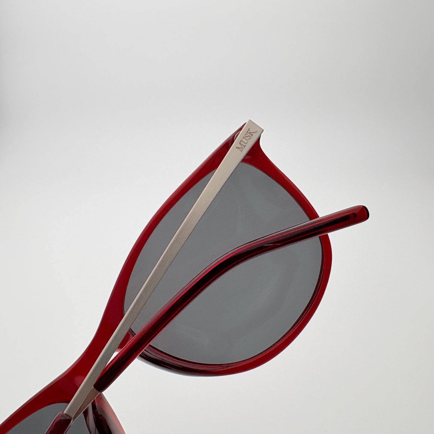 Atlas Polarized // Red